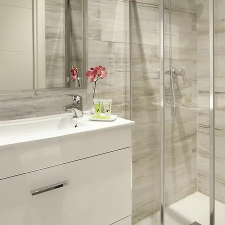 Apartment Bermingham By Feelfree